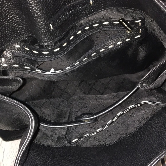 BCBG MaxAzaria black Shoulder Bag - Picture 6 of 10